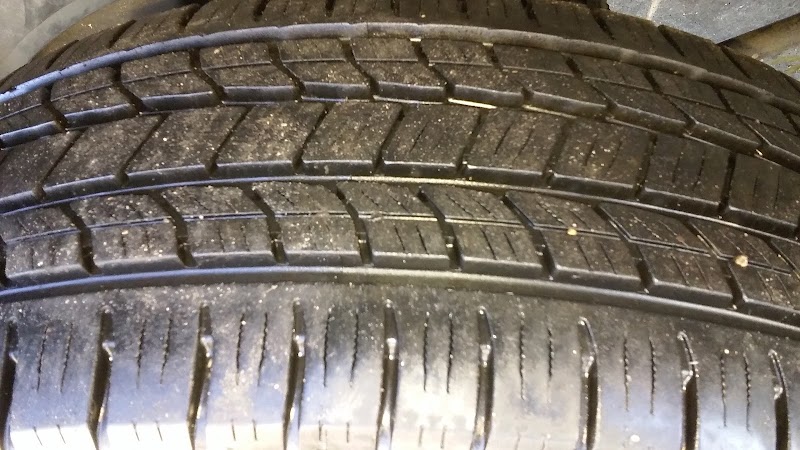 Amigos tire shop