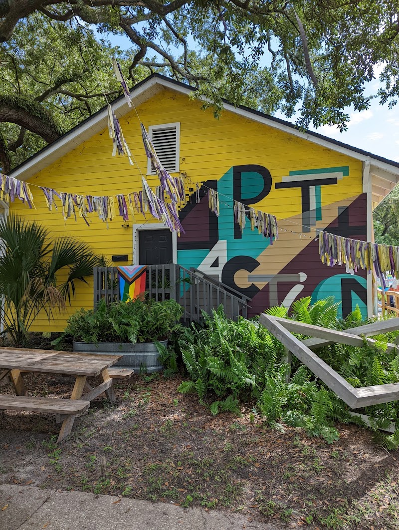 Yellow House Art Gallery