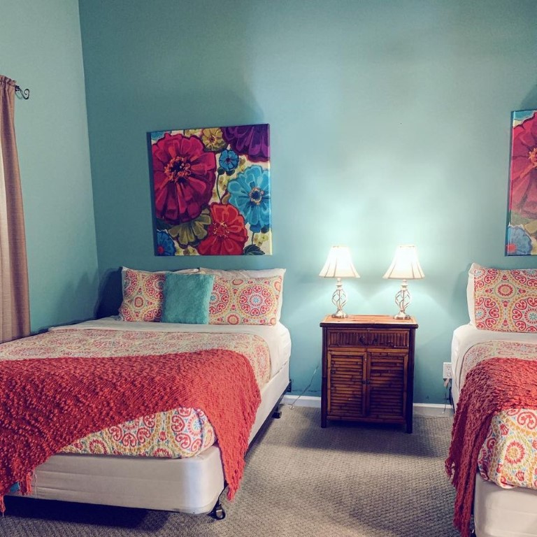 Phoenix Deluxe Cleaning, LLC