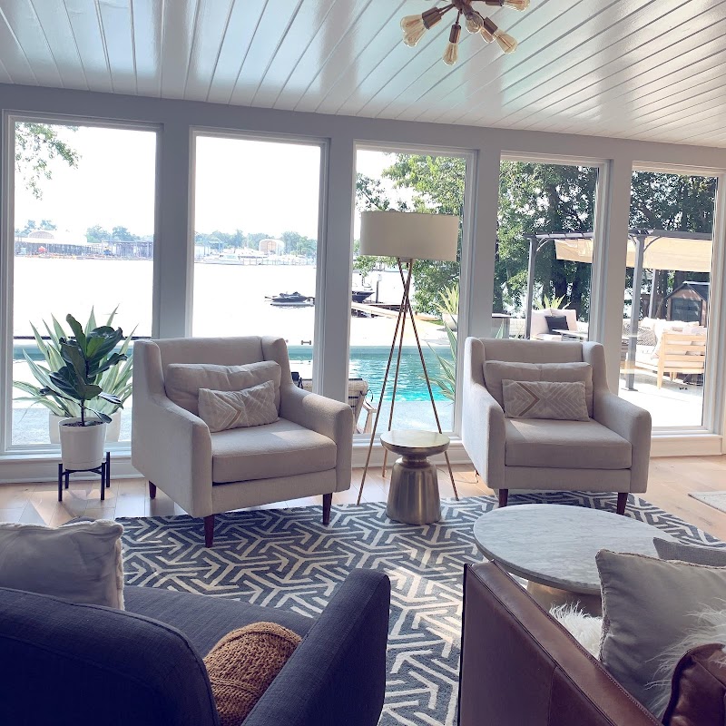 Phoenix Deluxe Cleaning, LLC