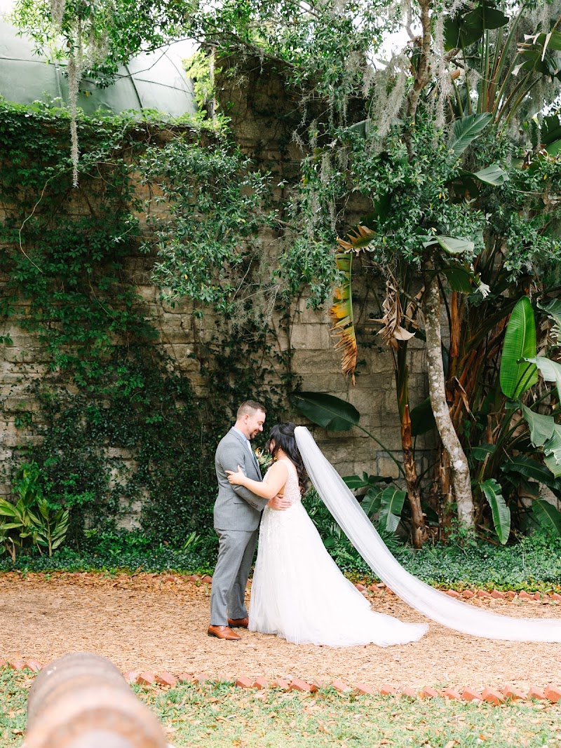 Laura Perez | Jacksonville + St. Augustine FL & Destination Wedding Photographer