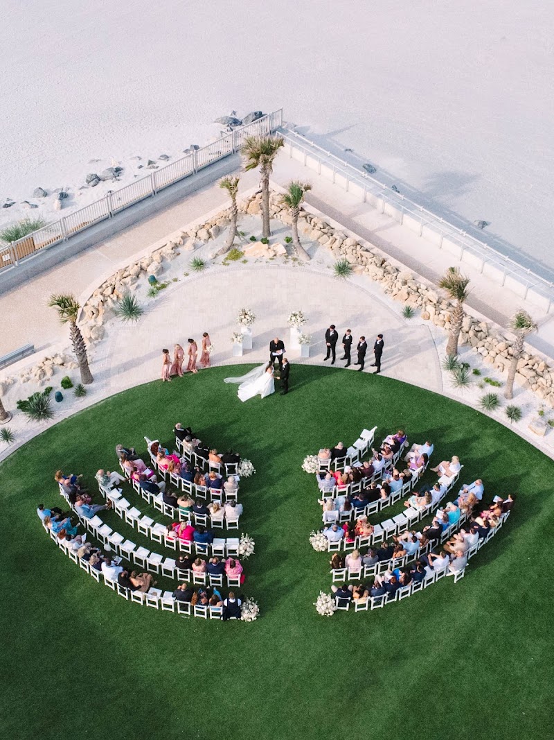 Laura Perez | Jacksonville + St. Augustine FL & Destination Wedding Photographer