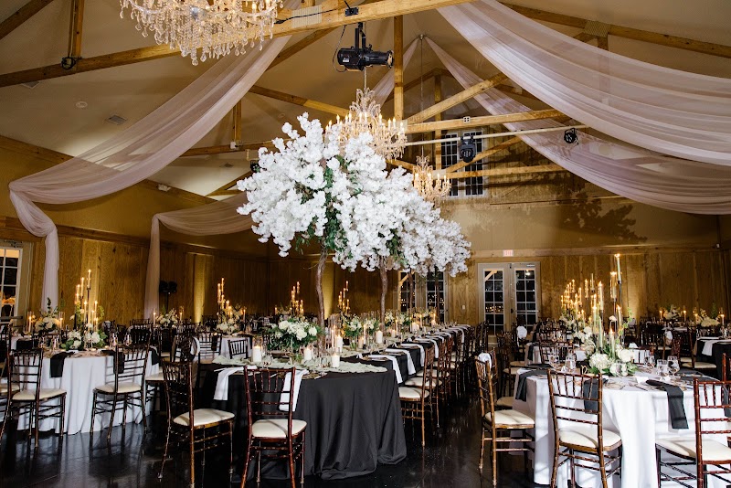 Simply Weddings by Amanda