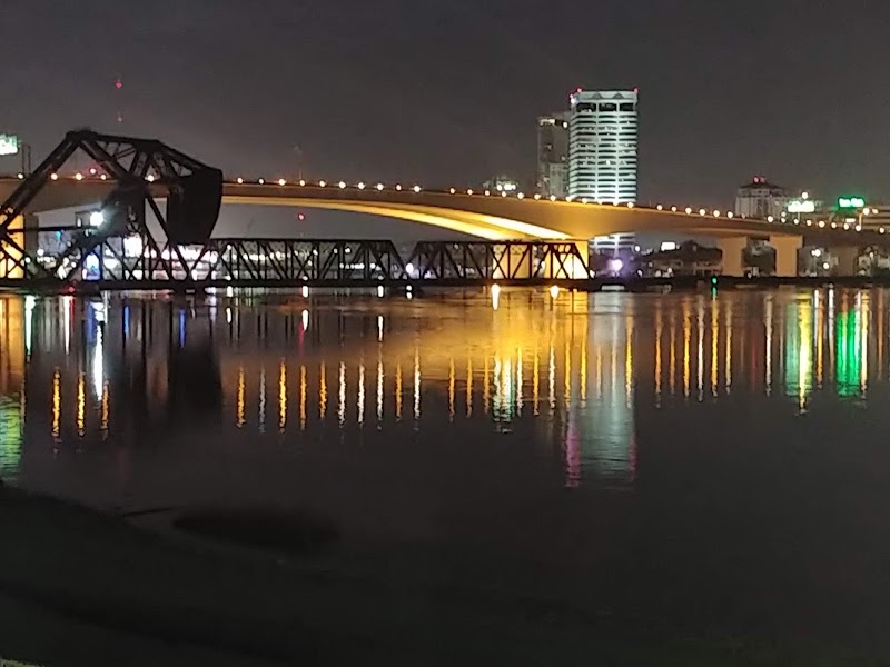 Riverfront Cafe & Catering