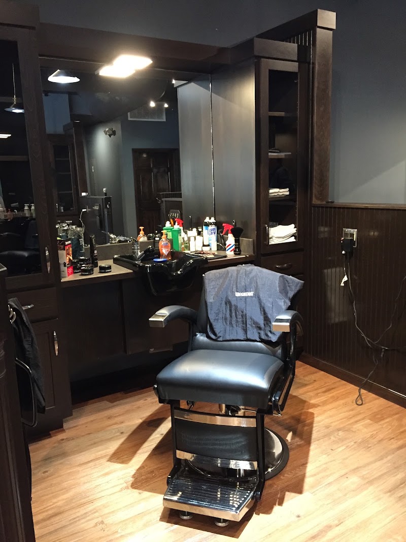 Roosters Men's Grooming Center